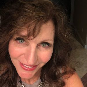 Meet your Posher, Kellie